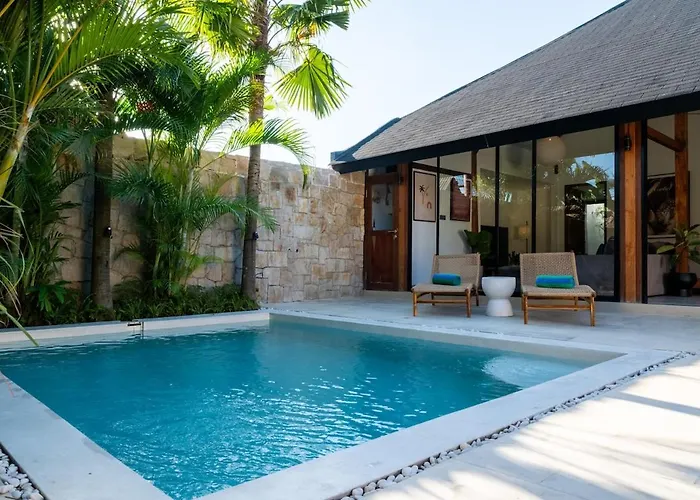 Designer 4br With Pool - Berawa - Umalas Villa