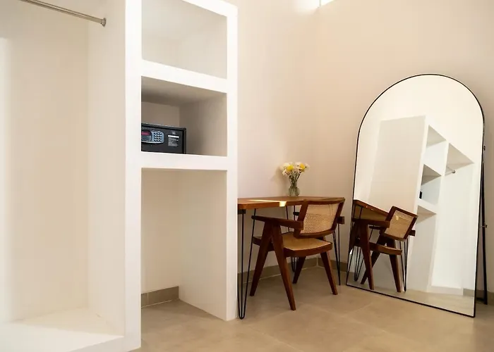 Designer 4br With Pool - Berawa - Umalas Villa