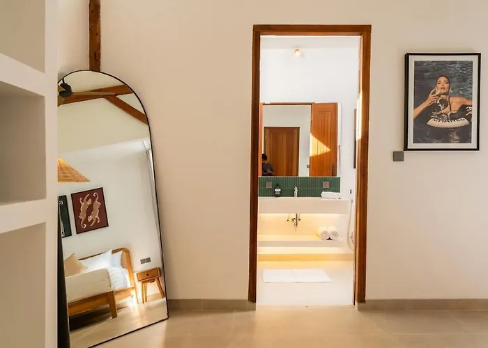 Designer 4br With Pool - Berawa - Umalas *