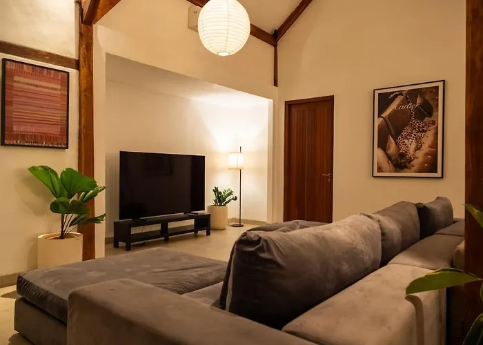 Villa Designer 4br With Pool - Berawa - Umalas *